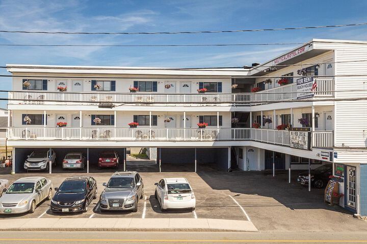 Seawall Motel and TideWatch Suites in Seawall, Maine